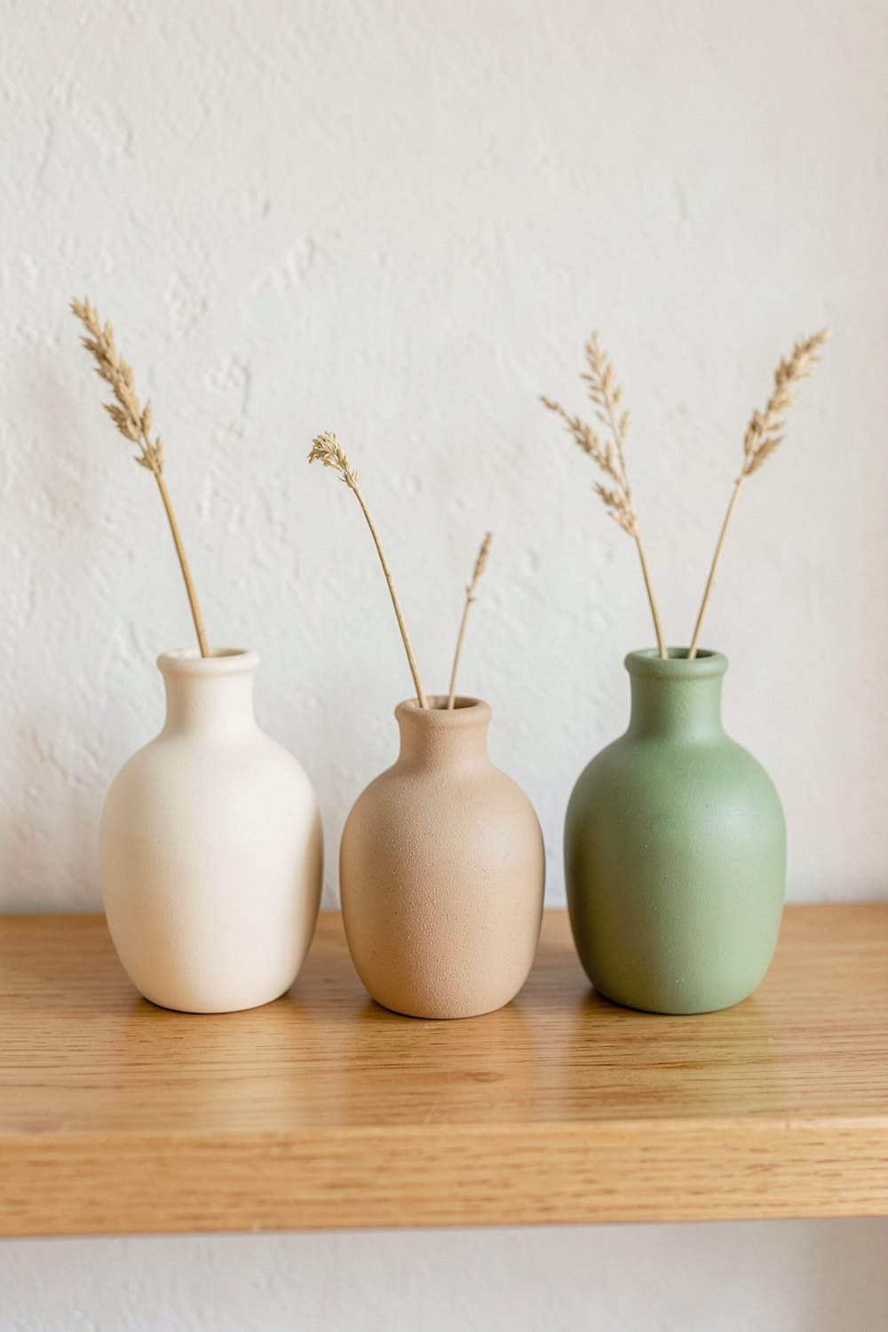 Ceramic bud vase set